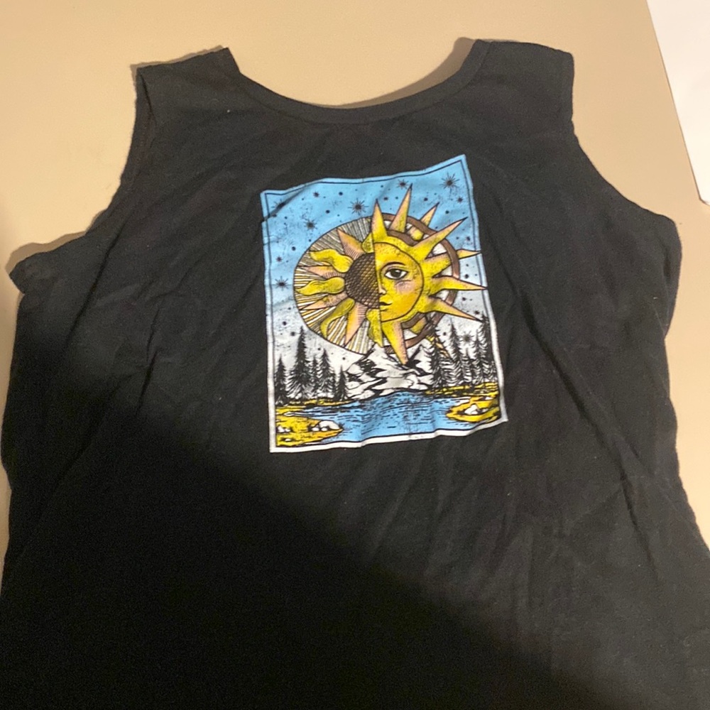 Unisex tank size large